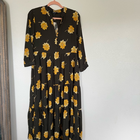 Madewell Button-Front Tier Dress in Fall Flowers - Picture 4 of 15